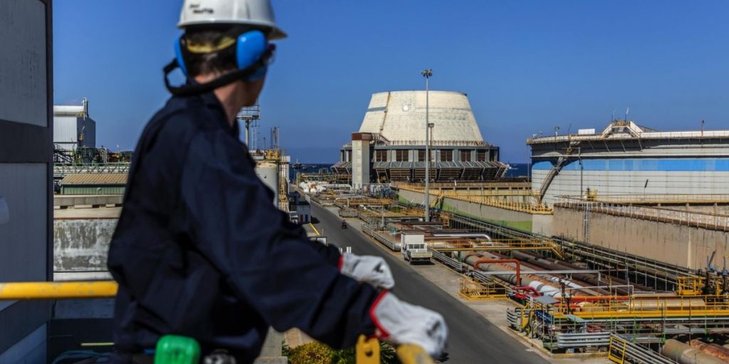 The sale of Saras dei Moratti, farewell to large family businesses