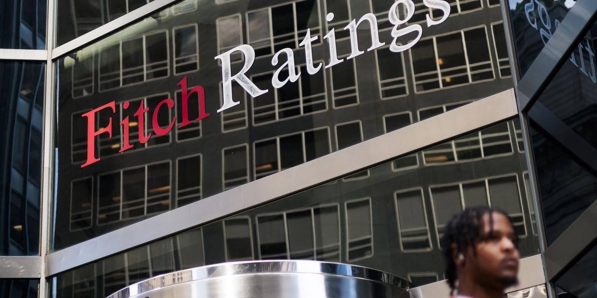 China & Fitch, the double crisis
