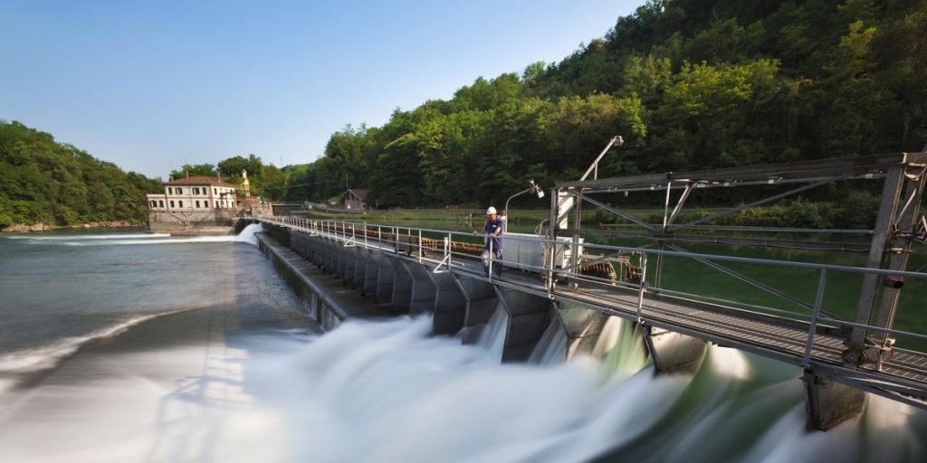 This spring's rain brings water and lots of (hydro)electric energy