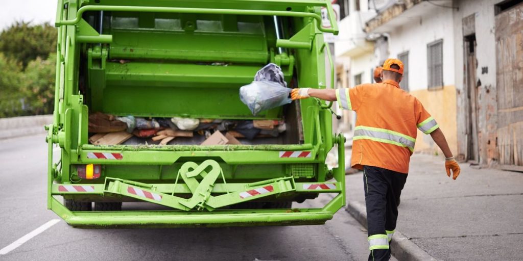 Tari, the tax of the "suckers" who pay it for two