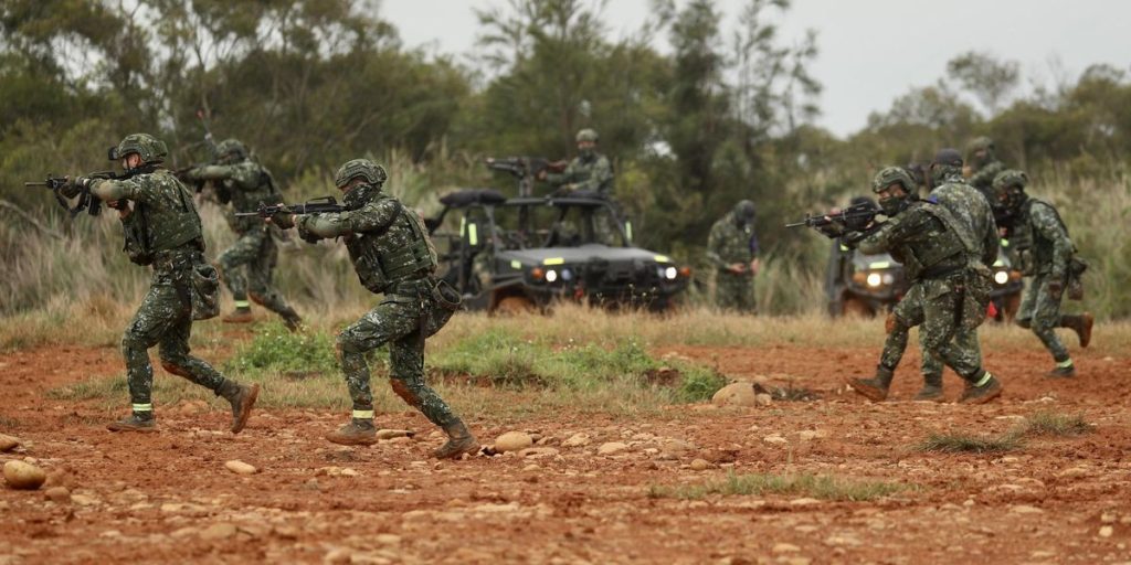 Taiwan, tunnels, archipelagos and bases protected against invasion by China