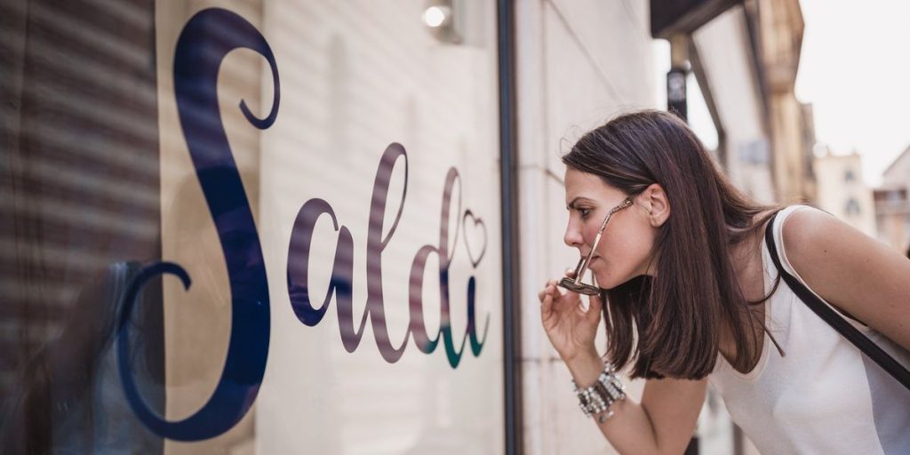 Summer Sales 2024: Cautious Start Between High Cost of Living and Bad Weather