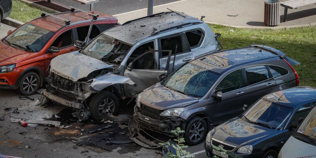 Car bomb in Moscow leaves two injured, targets remain a mystery