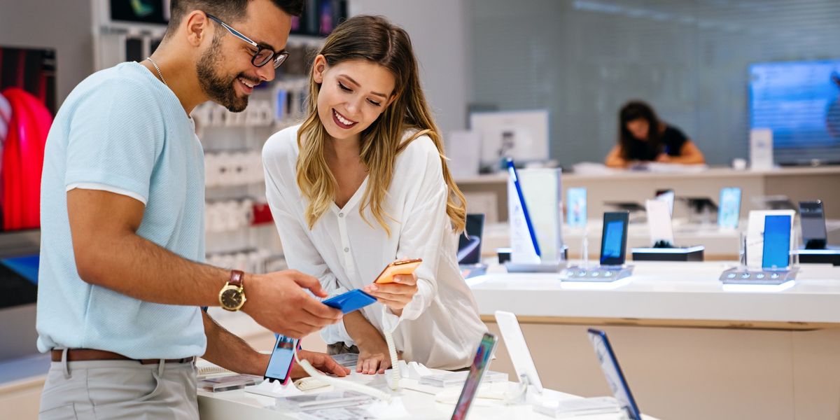 Italian consumption: Boom in technology and telephony, collapse in food and clothing