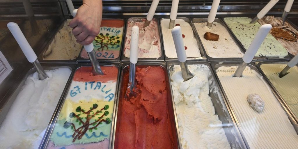 Bitter Ice Cream for Italy - Panorama