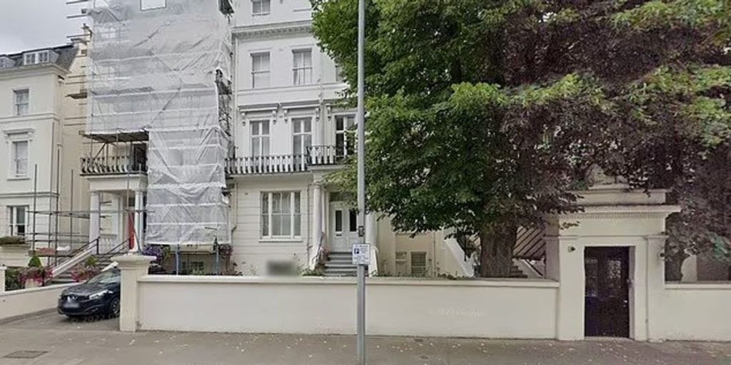 In the Russian school in London, children and teenagers learn to assemble firearms and throw grenades.