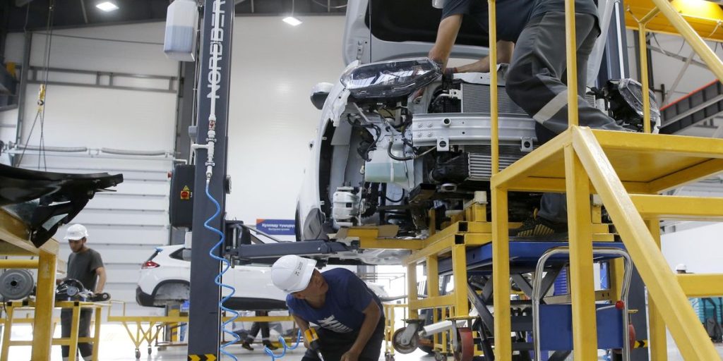 Italian Industrial Production: Eighteenth Month of Decline