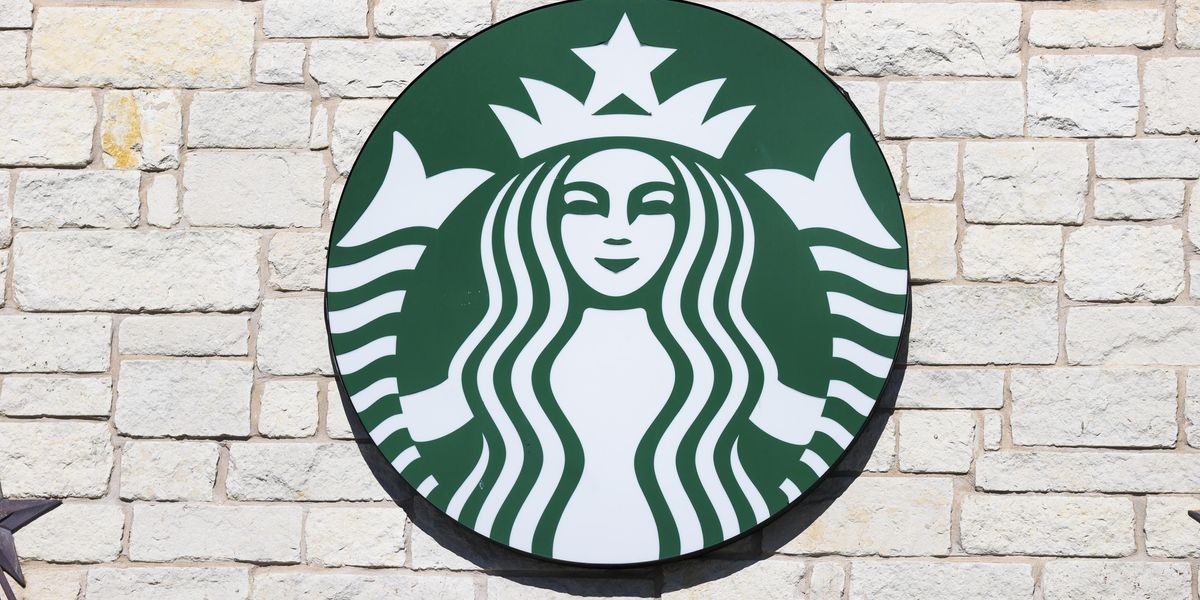 Starbucks is in crisis: sales down 7% and shares at their lowest