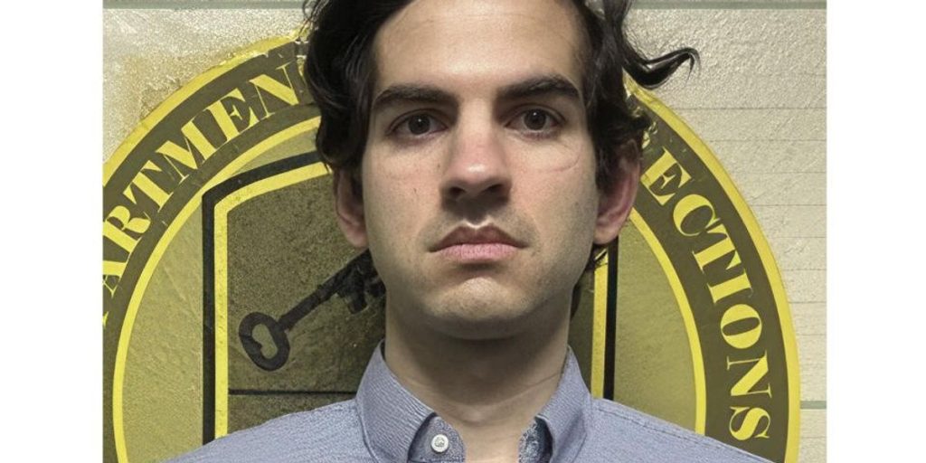 CIA agent charged with espionage over leak of classified documents on Israel