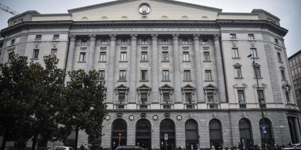 The Board of Directors of the Bank rejects the takeover bid while the majority splits: FI against Lega