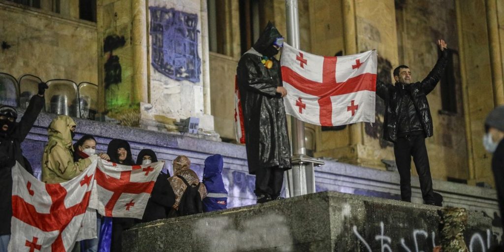 Divided Georgia: street protests and institutional crisis inflame the country