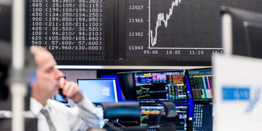 Spread and stock market superstar, the chaos of France and Germany favors Italy