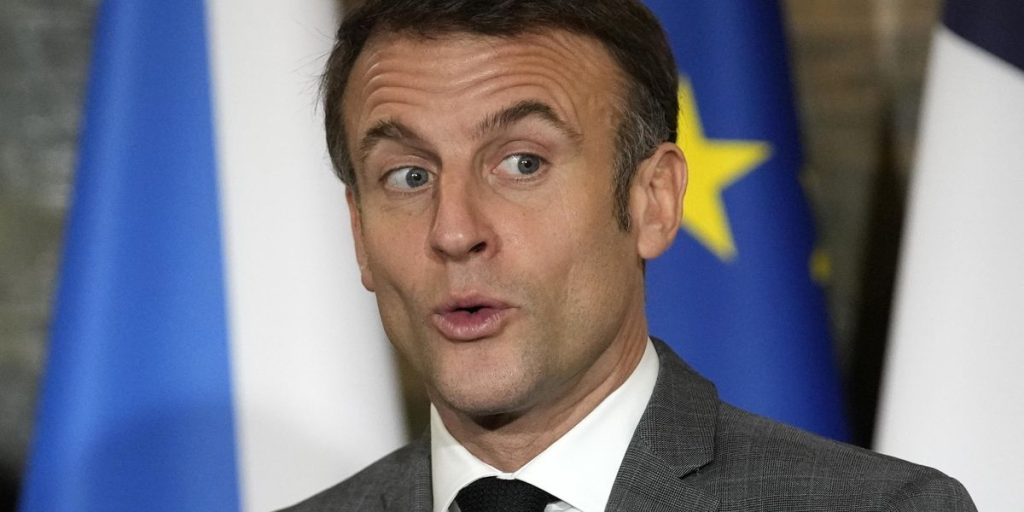 Macron's (plastic) grandeur