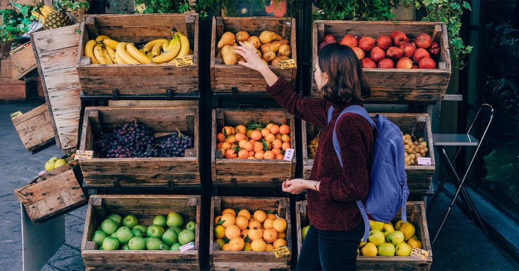 Diet rich in whole plant foods and fish may keep colon cancer at bay