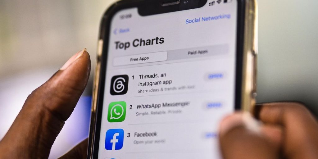 REDnote and Lemon8, here are the (Chinese) substitutes for TikTok that are becoming popular in America