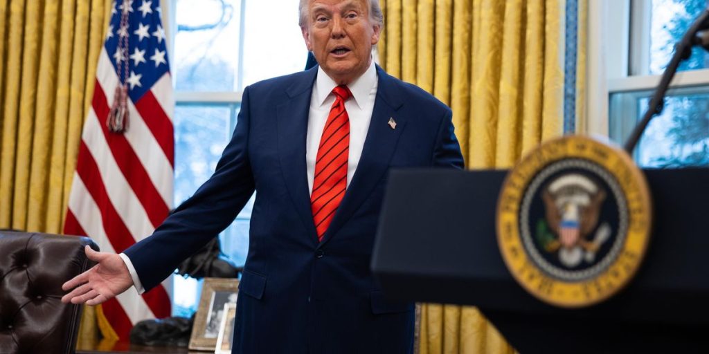 He makes himself sterile to go against Trump