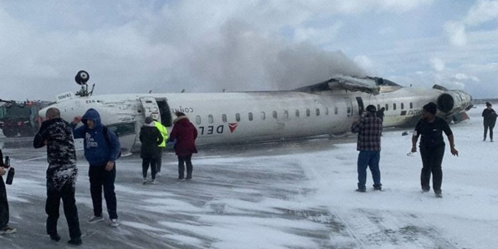 Delta Airlines, miracle (plane) in Toronto after the accident