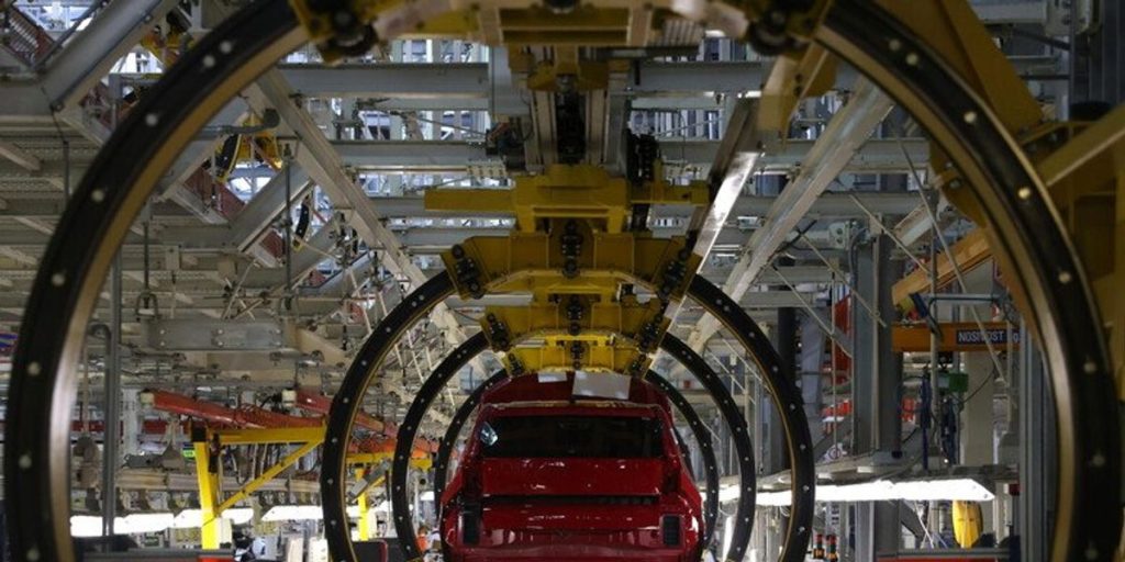 Germany: investors' trust is growing, but the signals warn that the crisis remains