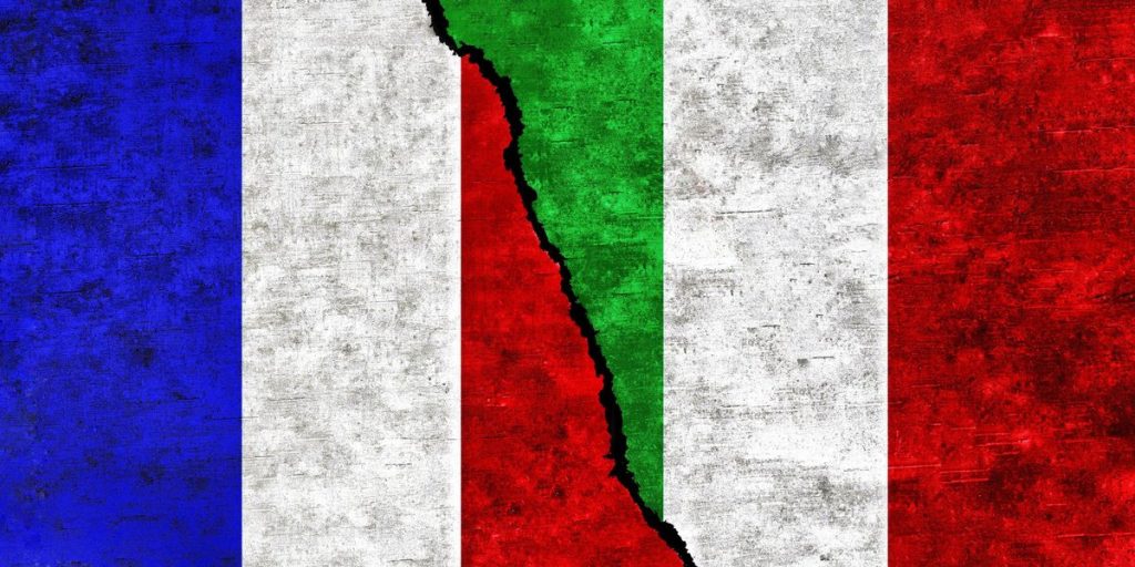 Thus Paris buys Italy - Panorama