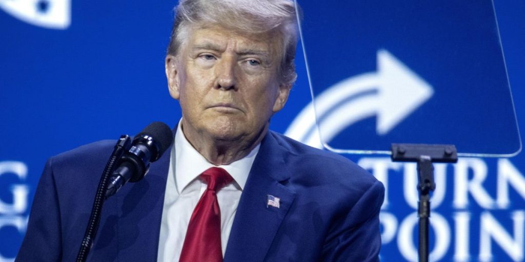 Trump suspends military aid to Ukraine