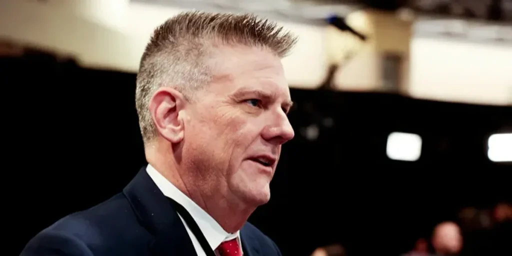 Brian Hughes: "Only with Trump peace is possible"