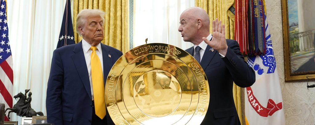 Trump, che affari con il calcio: 47 miliardi dai Mondiali della Fifa