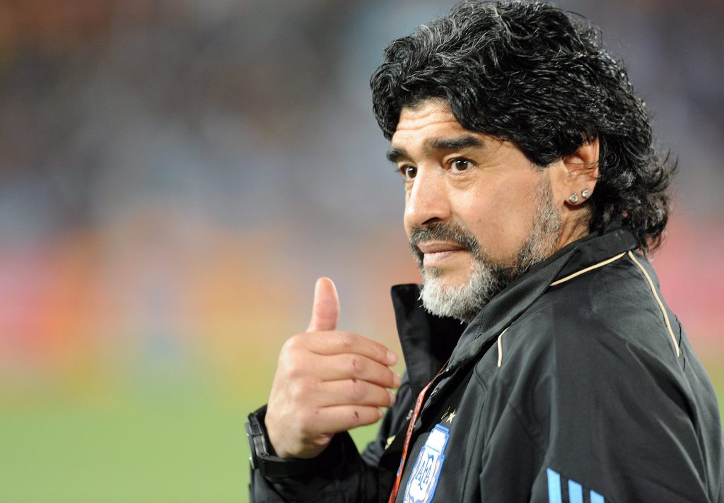 Processo Maradona, l’ex moglie: “Sequestrato dai medici”