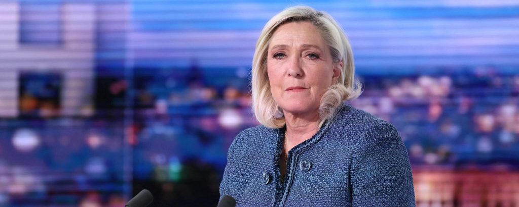 Marine Le Pen dopo la condanna: «Sentenza politica, combatto e non mi ritiro»