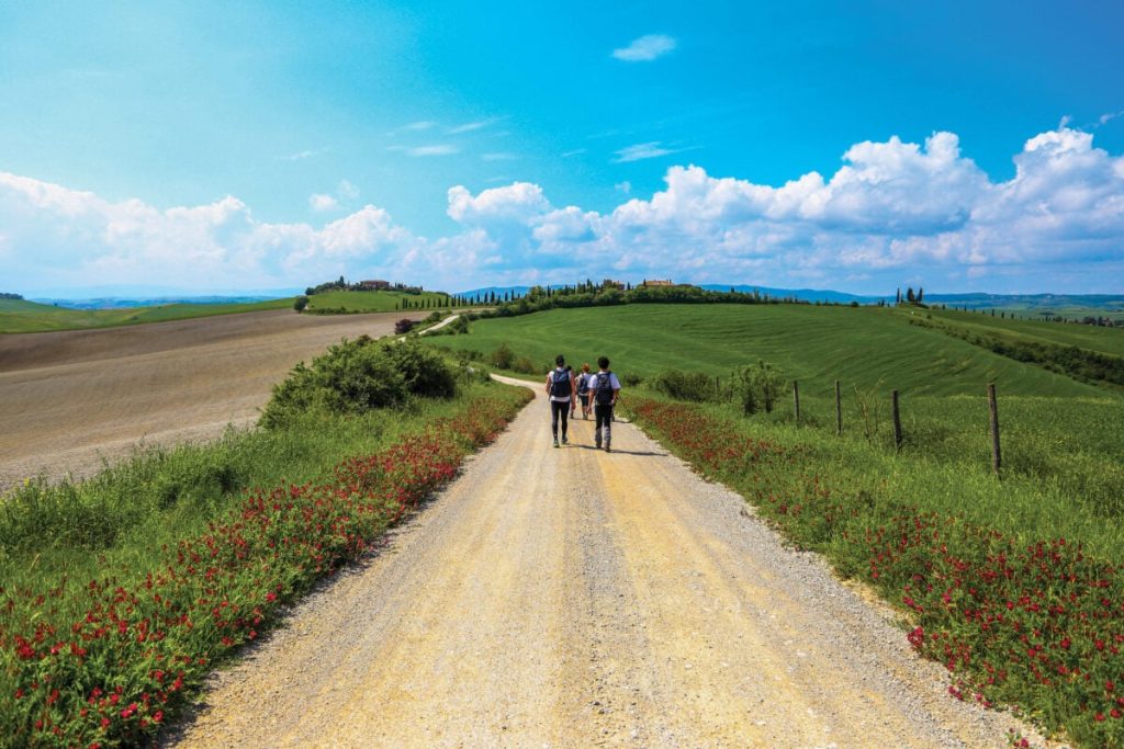Cammini Aperti 2025: escursioni gratuite tra spiritualità e natura in Italia