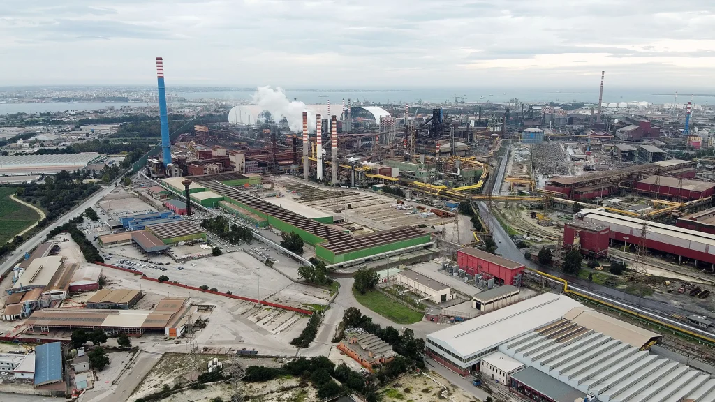 L’Ilva torna ancora sull’orlo del fallimento