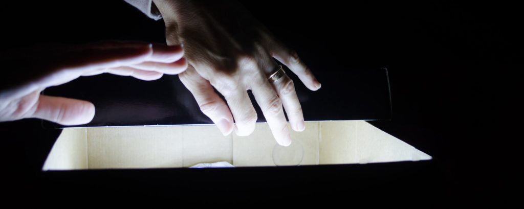 Il boom delle «mistery box» e quella compulsiva passione per l’effetto sorpresa