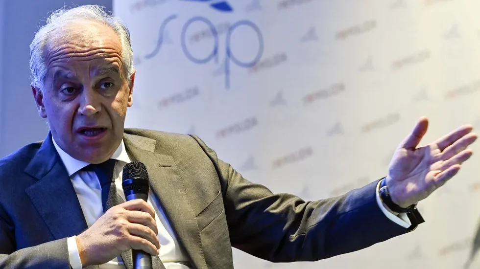 La sinistra attacca Piantedosi e non i teppisti