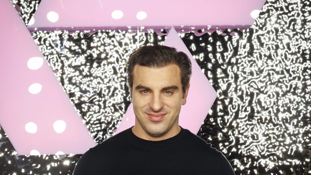 Intervista a Brian Chesky, il fondatore di Airbnb: «E ora cambio tutto»