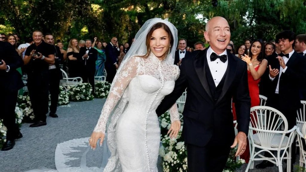 Jeff Bezos e Lauren Sánchez, l’ultima notte a Venezia: Lady Gaga, l’Arsenale e la festa (quasi) spaziale