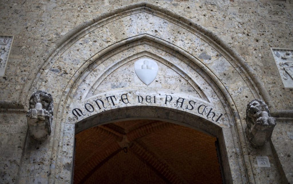 Mps-Mediobanca si muove tra Borsa e Procura
