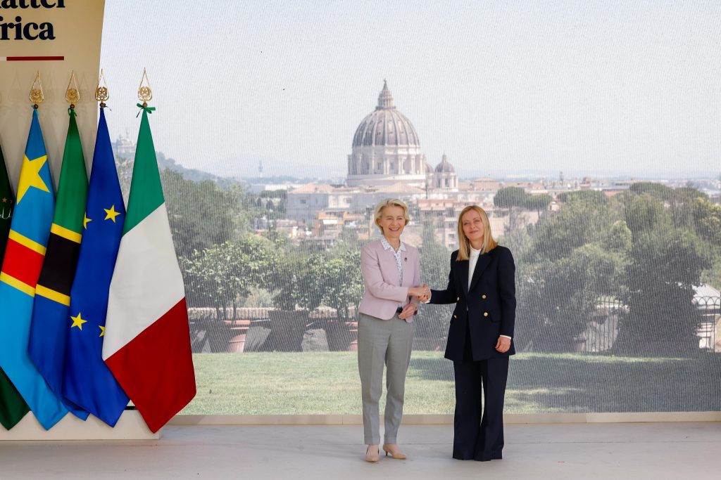 Meloni e Von der Leyen rafforzano la cooperazione Europa-Africa nel vertice sul Piano Mattei