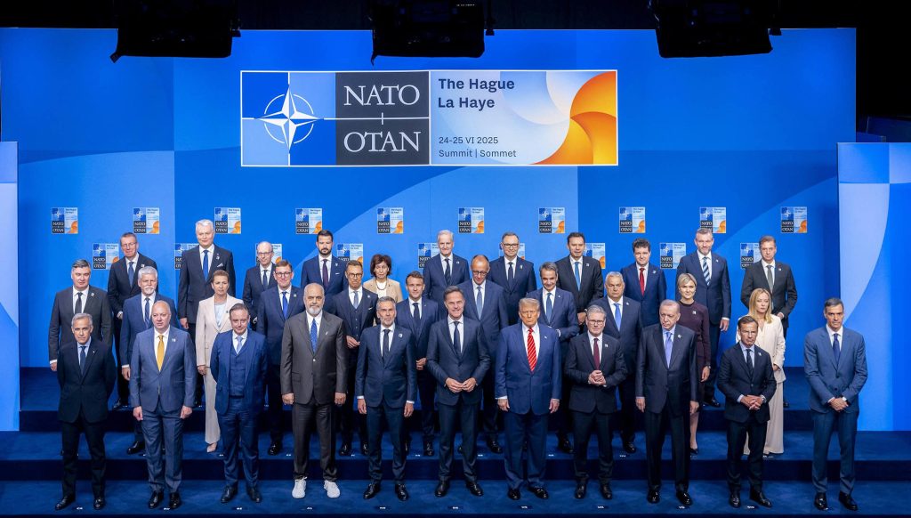 Summit della Nato: approvato l’aumento delle spese militari al 5% del Pil