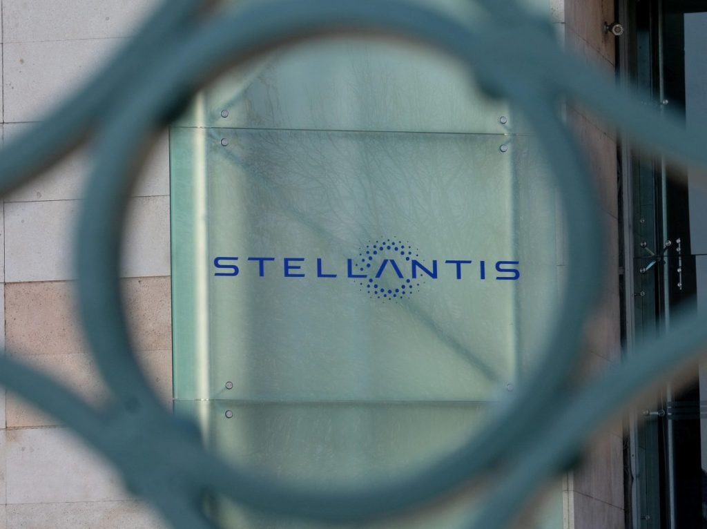 Stellantis assume in Marocco e chiude in Italia: investiti 1,2 miliardi per auto elettriche a Kenitra