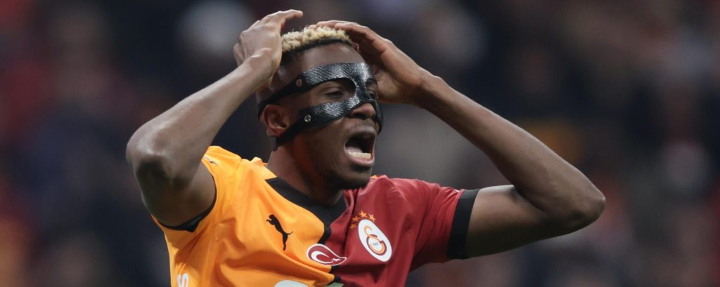 Osimhen, Vlahovic e gli altri: il calcio ostaggio di contratti e agenti