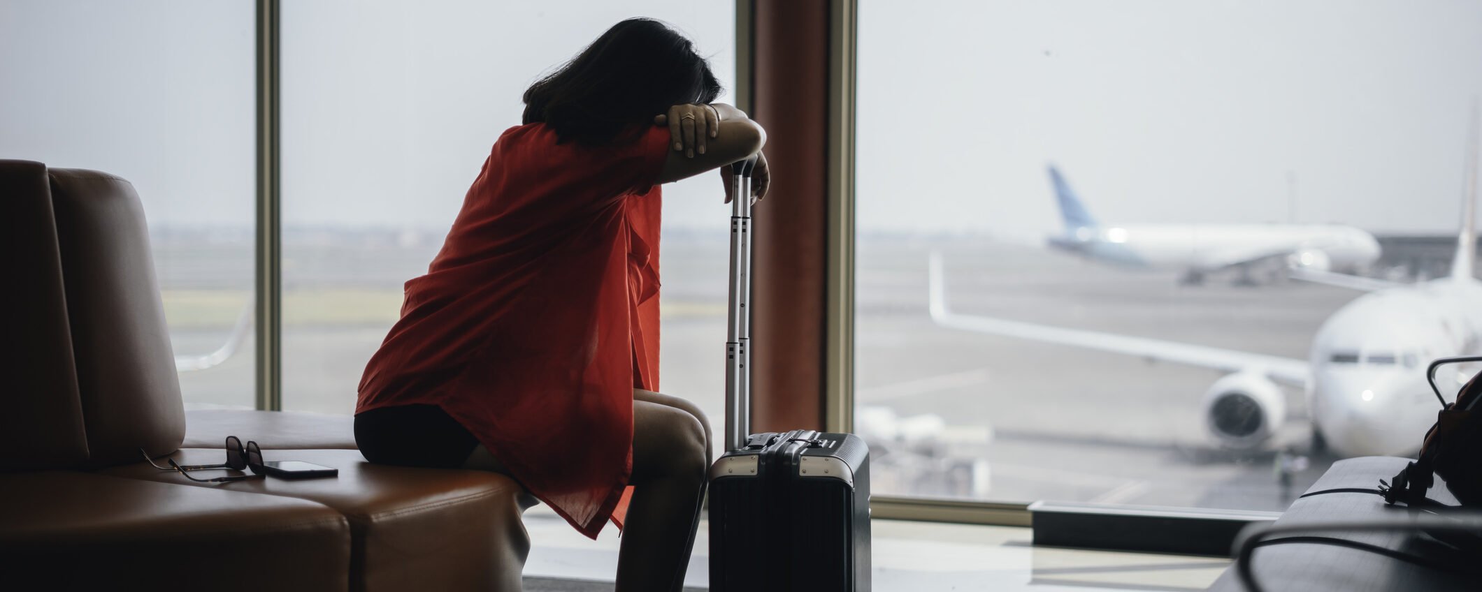 Addio viaggi con la carta d’identità di carta: ecco quando scatta lo stop e cosa fare