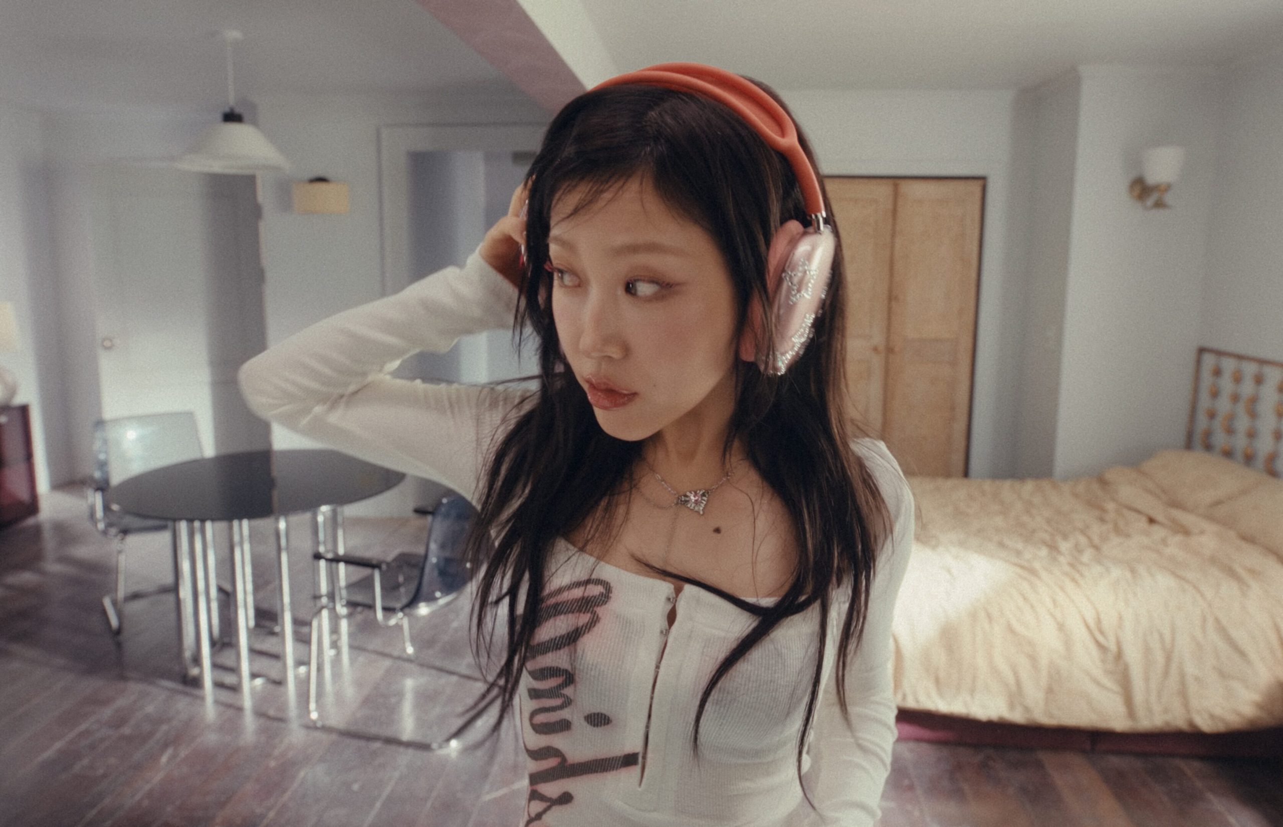 HEYOON, la star del K-pop che trasforma i sogni in musica ipnotica