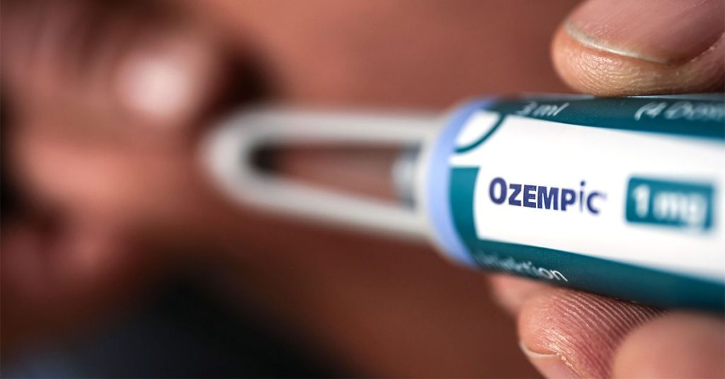 LPG-1 Microdosing for Weight Loss: Weight Experts The Pros and Cons