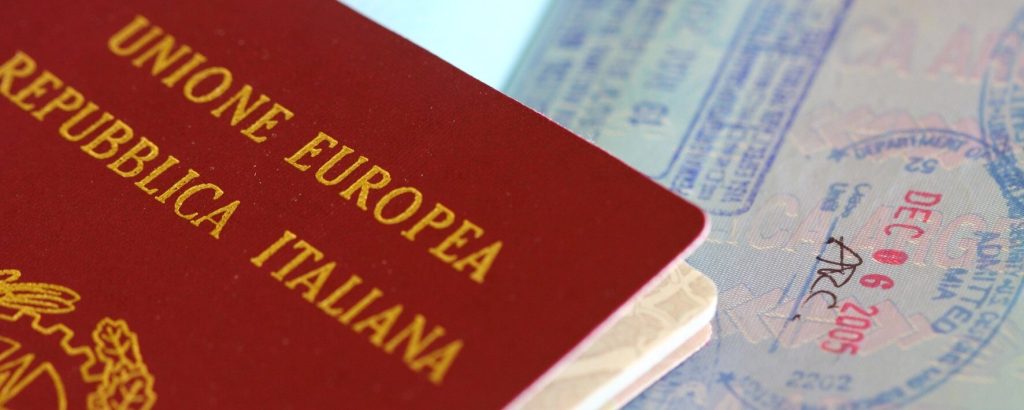 Passaporti, più tecnologia e meno code. Ecco come cambiano i viaggi