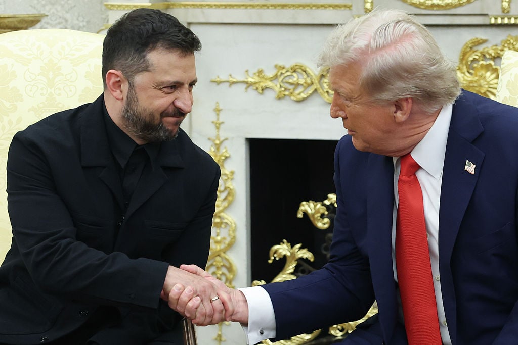 Zelensky (e gli europei) da Trump: “Presto il trilaterale con Putin”