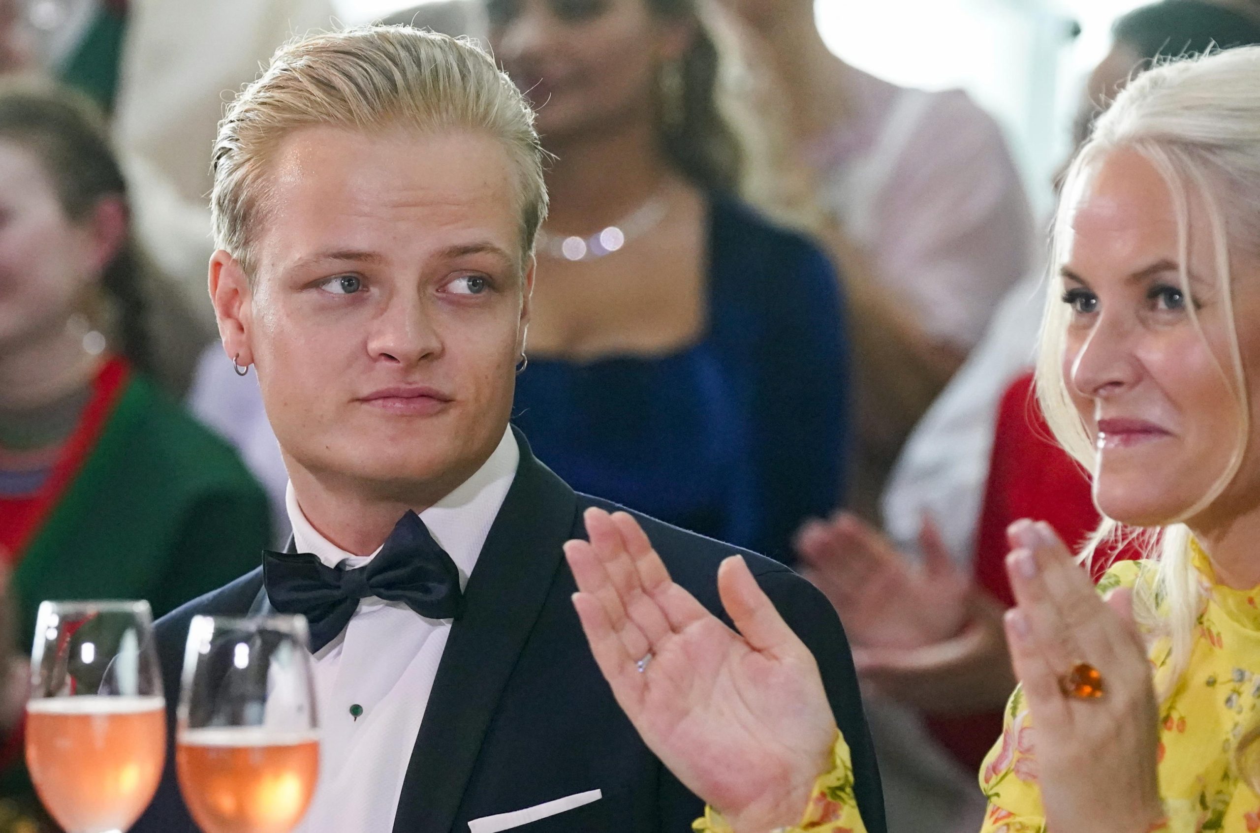 Norvegia, scandalo reale: il figlio di Mette-Marit incriminato per stupro e violenze