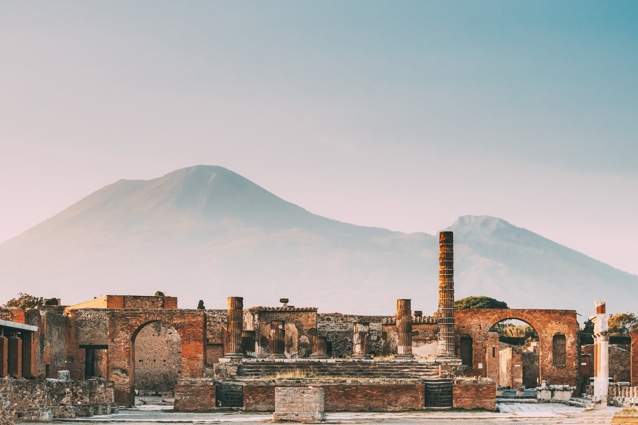Pompei: riemergono tracce di vita dopo l’eruzione del 79 d.C.