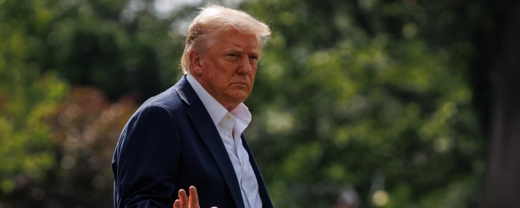 Trump vola in Medio Oriente per tentare l’accordo definitivo per Gaza e siglare la pace