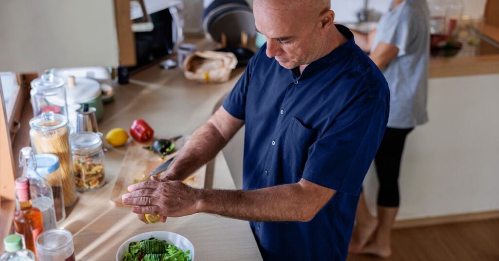 DASH diet for hypertension may also prevent diabetes complications