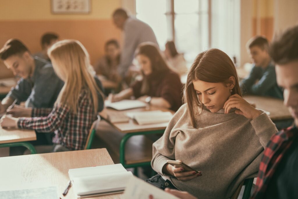 La scuola non può educare da sola. E sull’educazione sessuale lo stiamo scoprendo tardi