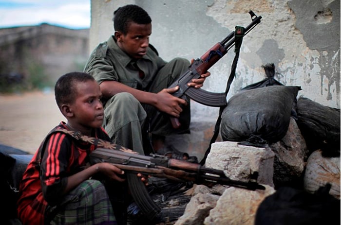 Bambini soldato, l’Africa lancia l’allarme: la Dichiarazione di Rabat e il caso Tinduf vicino all’Europa